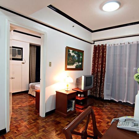 Mpt Suites Макати Экстерьер фото