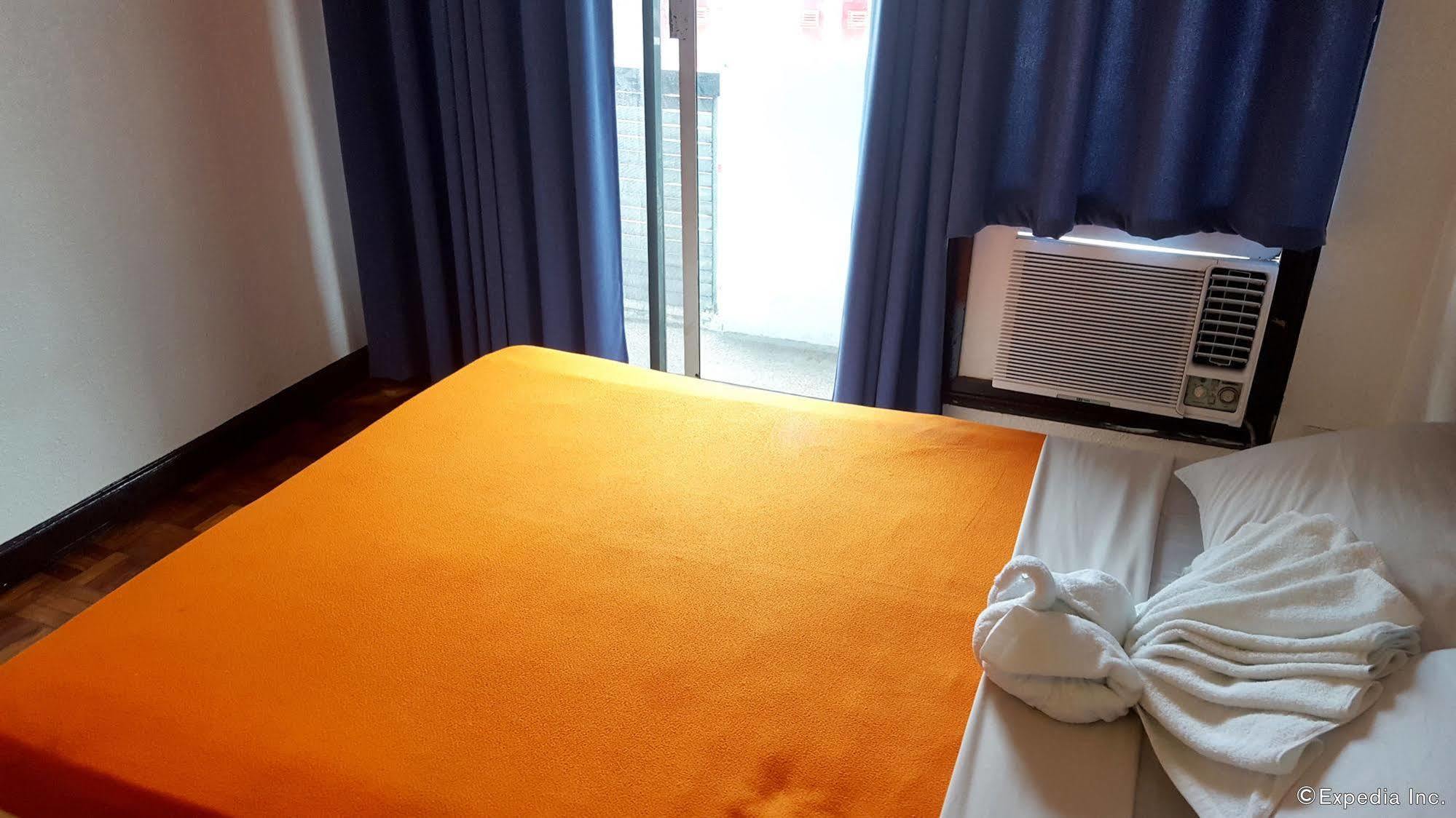 Mpt Suites Макати Экстерьер фото