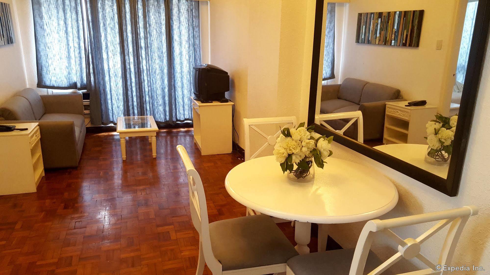 Mpt Suites Макати Экстерьер фото